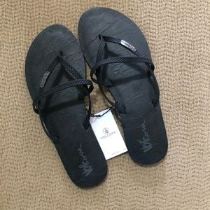 NWT Volcom sandals